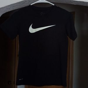 Kids nike dri fit tee shirt